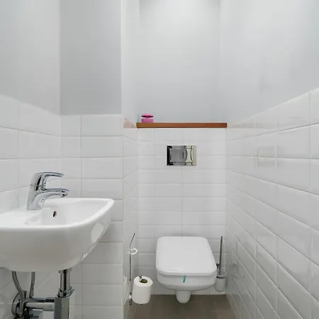Bright Slupecka With Parking In By Renters 公寓 *
