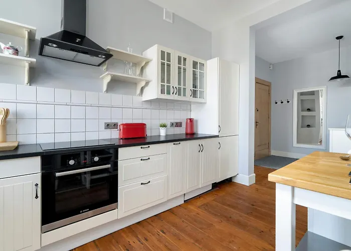 Bright Slupecka With Parking In By Renters * Poznan